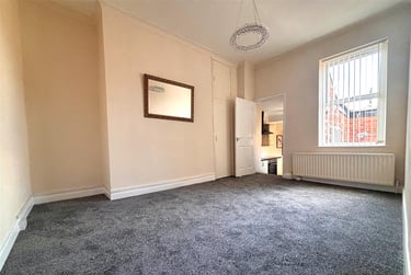 3 bed flat, Northbourne Street, Byker, Newcastle, NE84AE - Image 1